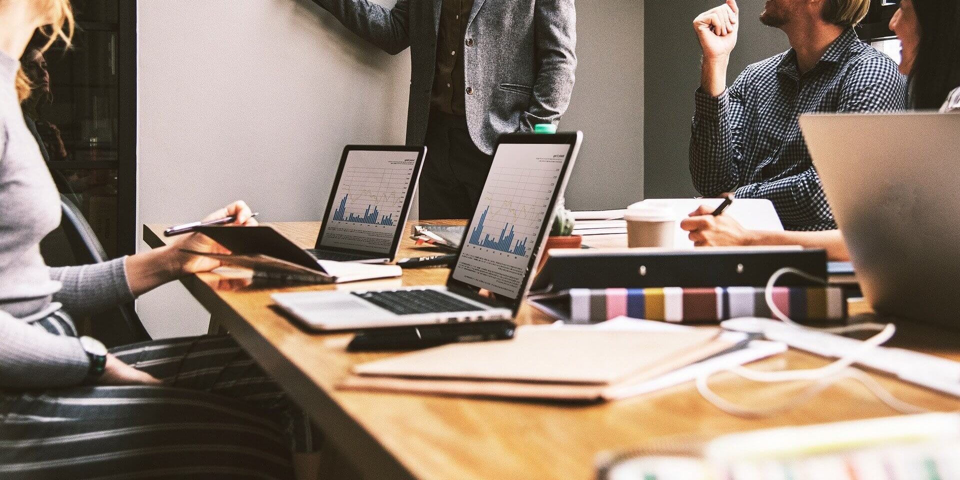 job-g7c3a697d2_1920(1)